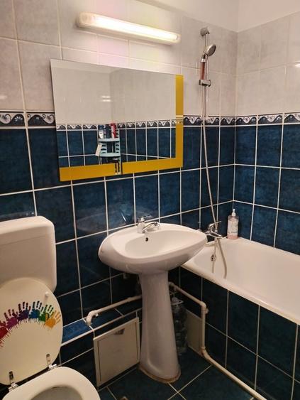 Apartament cu 3 camere decomandat în Drumul Taberei