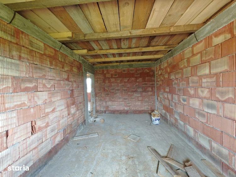 Casă cu 3 camere cu Teren 400 Mp în Hemeiuș