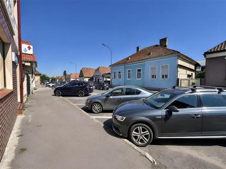 Spațiu comercial, de 80 mp, în Central