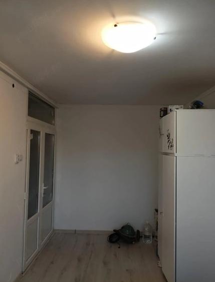 Garsonieră semidecomandată în Vest