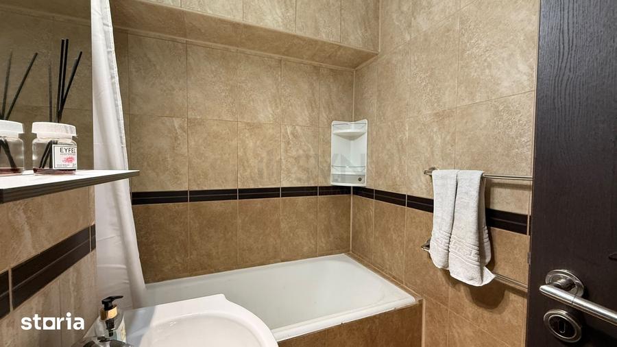Apartament cu 3 camere decomandat, mobilat în Tei