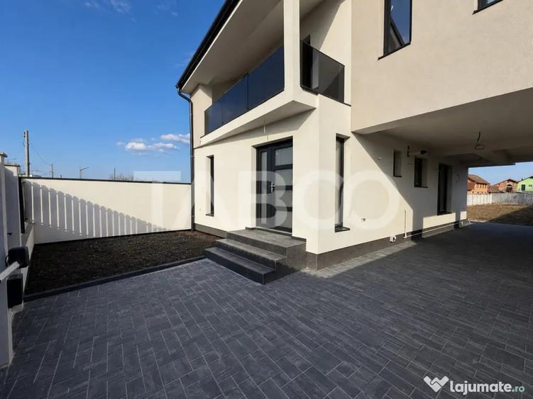 Casă cu 4 camere cu Teren 600 Mp în Piața Cluj