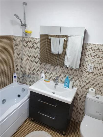 Casă cu 4 camere cu Teren 230 Mp în Micro 3