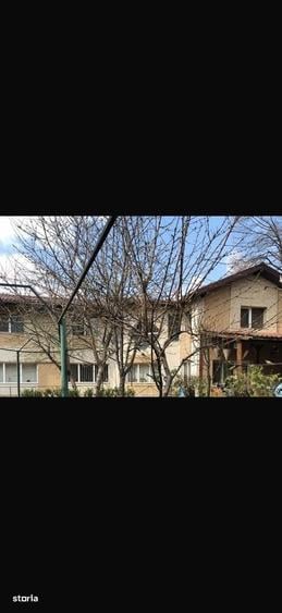 Casă cu 4 camere în Micro 17