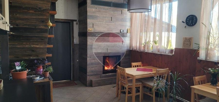 Casă individuală cu 6 camere cu Piscina în Stațiunea Climaterică Sâmbăta