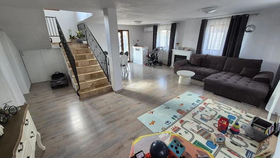 Casă cu 4 camere cu Teren 539 Mp în Giarmata