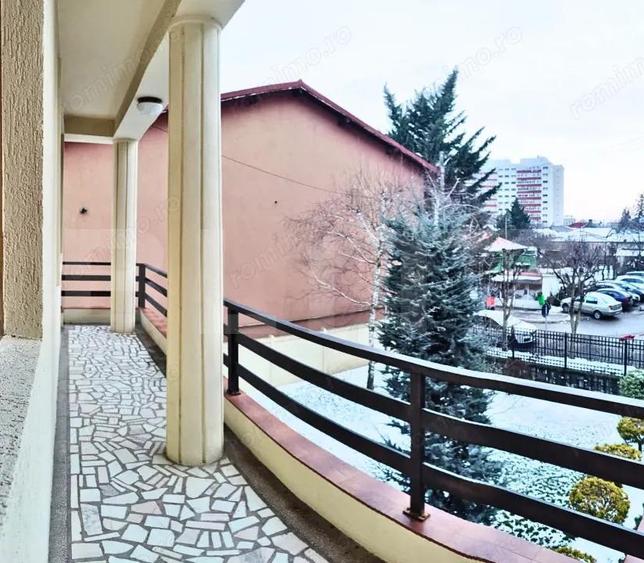 Re?edin?a premium cu poten?ial medical sau business, zona centrala Targovi?te - 13