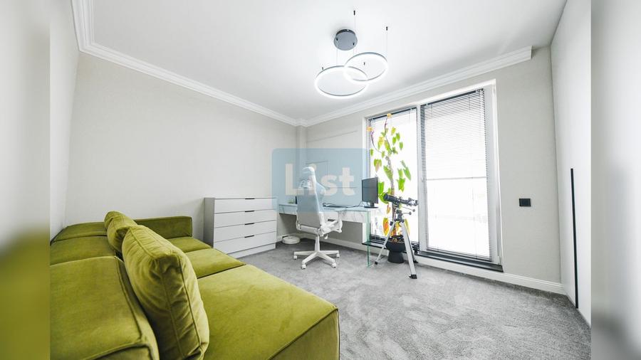 Apartament cu 3 camere semidecomandat, mobilat în Florești