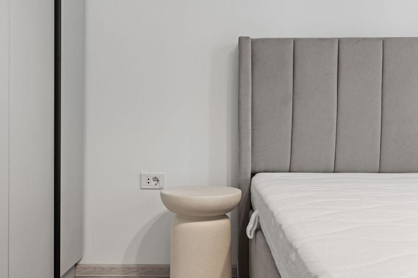 Apartament cu 2 camere semidecomandat, mobilat în Metalurgiei