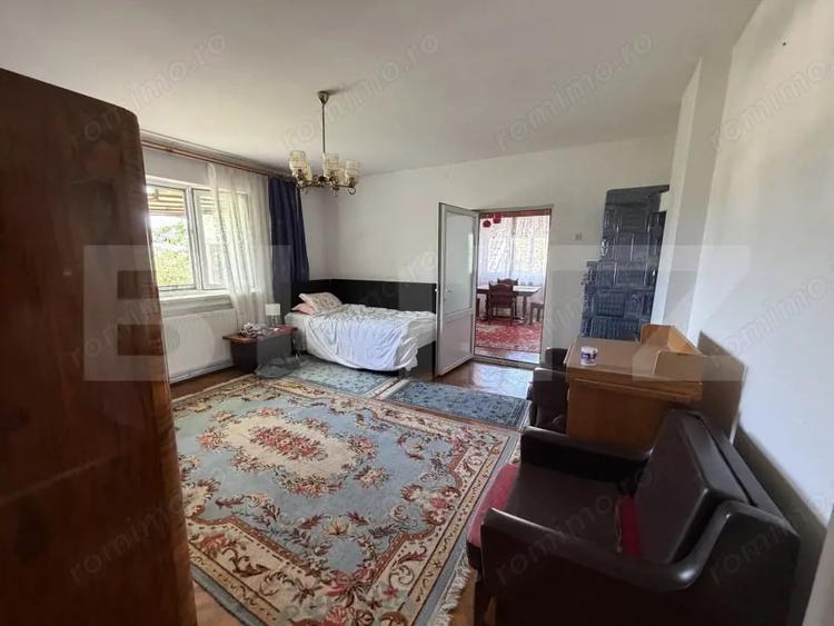 Casa cu 5 camere ?i un teren de 500 mp - 10