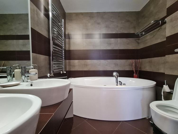 Apartament cu 3 camere decomandat în Nord