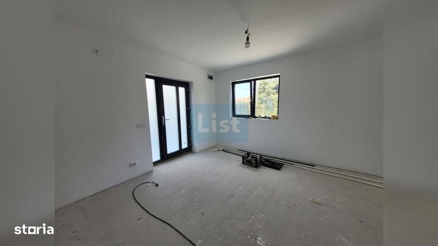 Casă cu 3 camere în Grivița