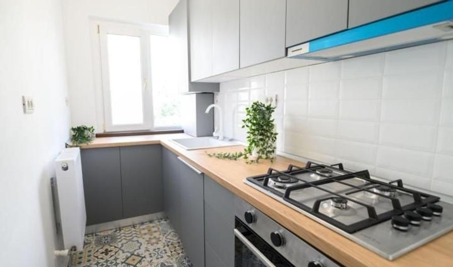 Apartament cu 2 camere semidecomandat, mobilat în Casa de Cultură