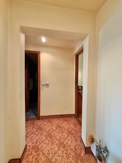 Apartament cu 2 camere decomandat, mobilat în Aradului