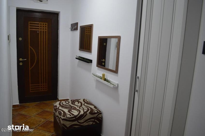 Apartament cu 2 camere semidecomandat, mobilat în Calea București