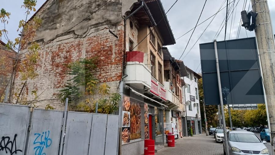 Casă individuală cu 5 camere cu Canalizare în Central
