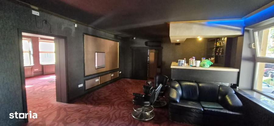 Spațiu comercial, de 80 mp, în Complex Studențesc