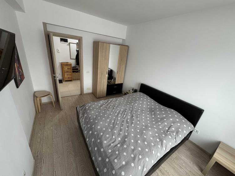 Apartament cu 2 camere decomandat în Km 4