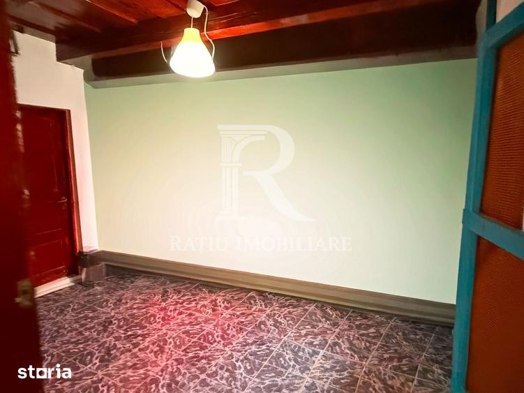 Casă cu 5 camere cu Teren 2497 Mp în Cefa
