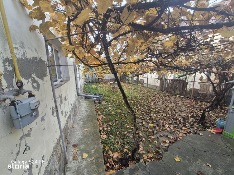 Casă cu 4 camere în Ștefan cel Mare