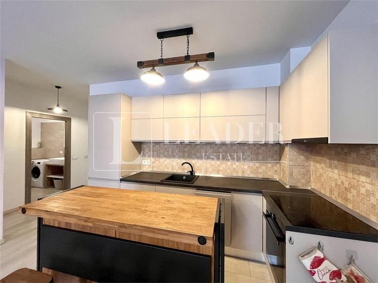 Apartament cu 3 camere decomandat, mobilat în Unirii