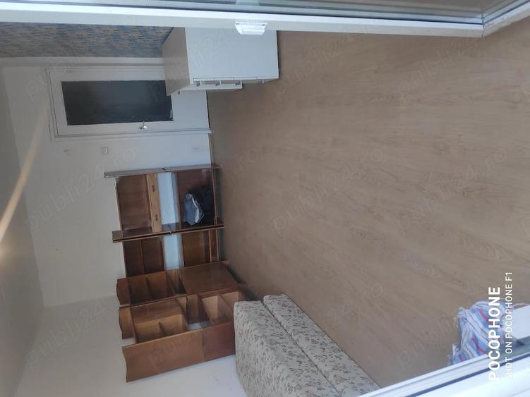Apartament cu 3 camere decomandat în Moșilor