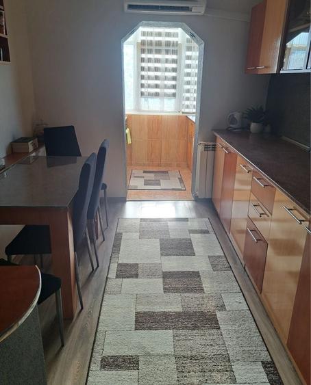 Apartament cu 2 camere decomandat în Exterior Vest