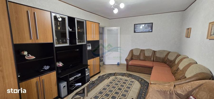 Apartament cu 3 camere decomandat în George Enescu