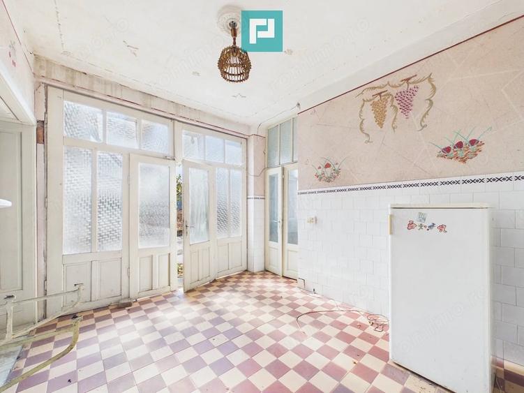 Casă cu 6 camere cu Teren 1440 Mp în Nord