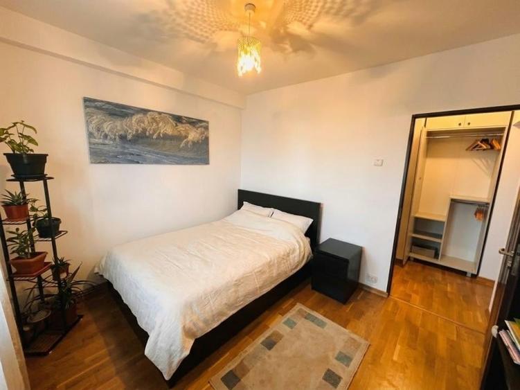Apartament cu 3 camere în Olteniței