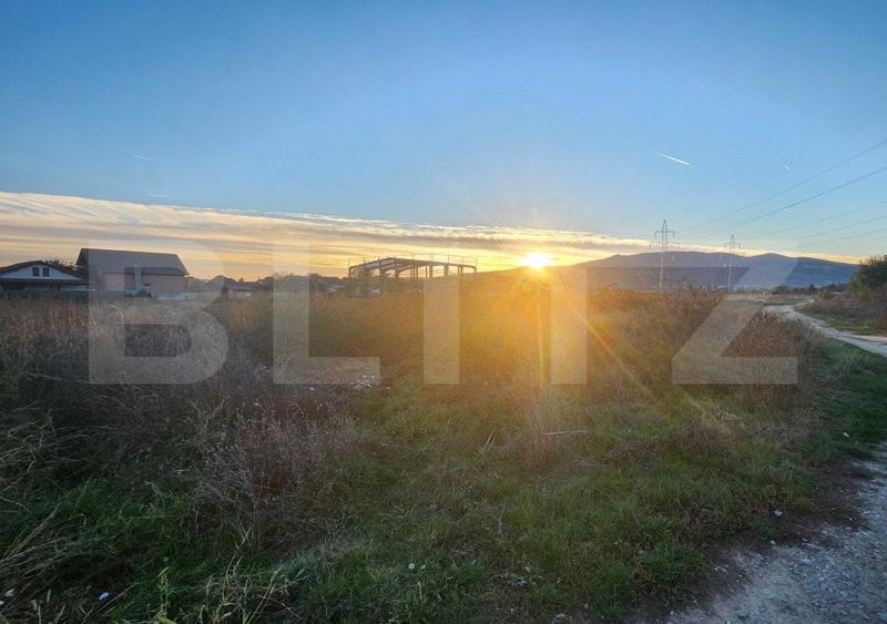 Teren Construcții extravilan de 4000 mp, în Central