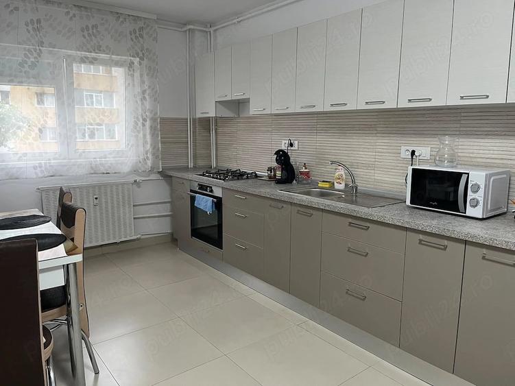 apartament cu 2 camere de inchiriat , propietar - 3