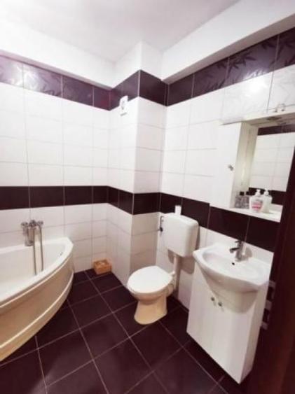 Apartament cu 2 camere în Păcii