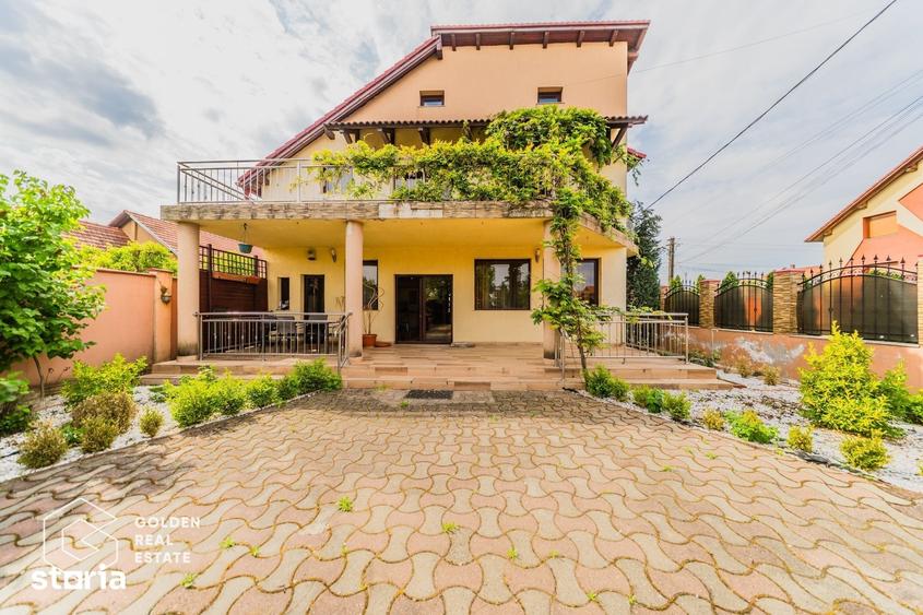 Casă cu 5 camere cu Teren 430 Mp în Central