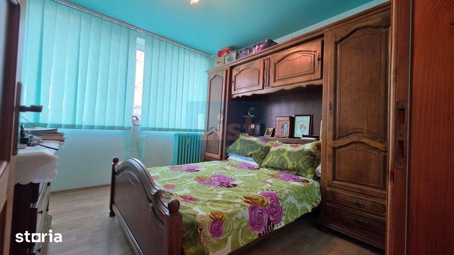 Apartament cu 3 camere decomandat în Est