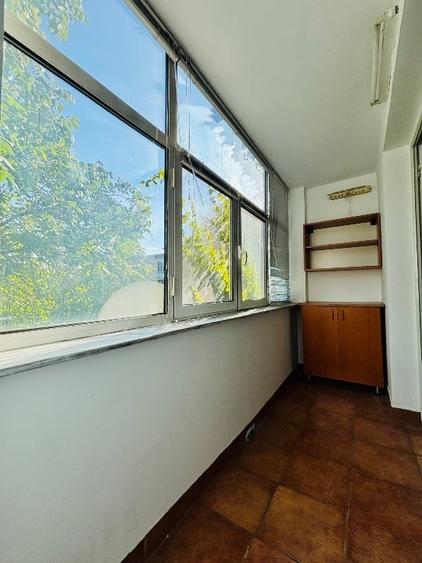 Apartament cu 2 camere semidecomandat, mobilat în Cotroceni