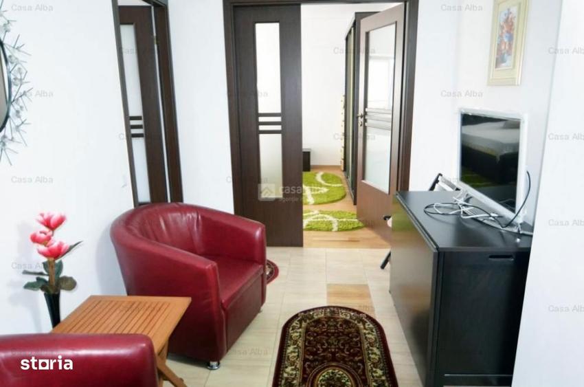 Garsonieră decomandată în Podul de Fier