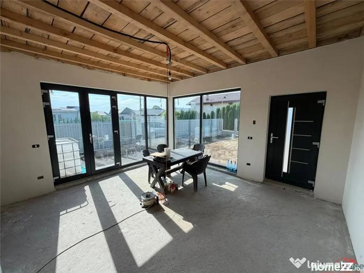 Casă cu 4 camere cu Teren 250 Mp în Vânători