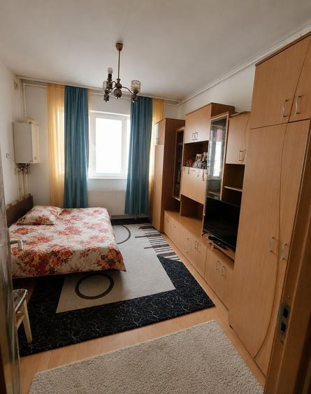 Garsonieră decomandată în Central
