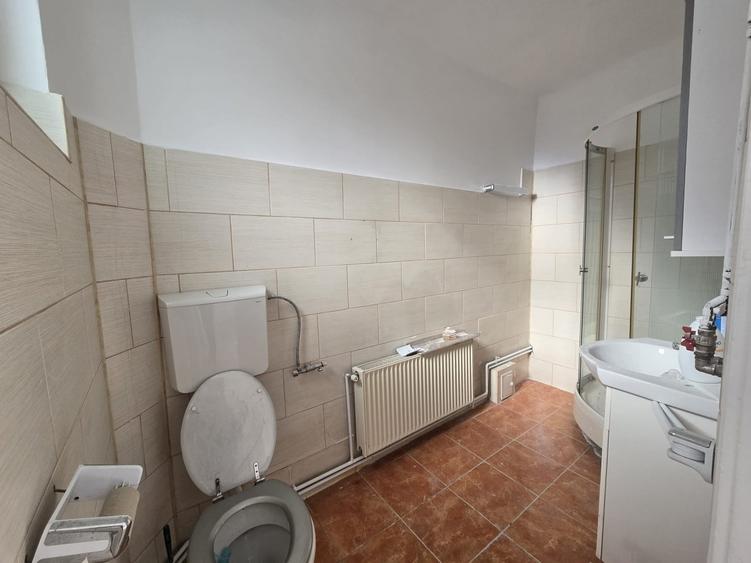 Birou, de 150 mp, în Central