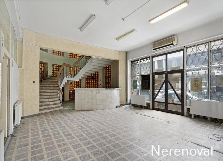 Spațiu comercial, de 440 mp, în Centru Civic