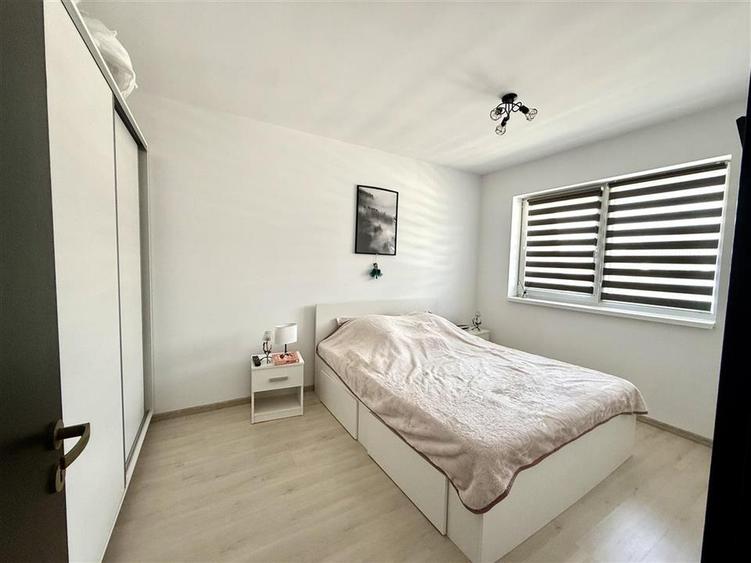 Apartament cu 2 camere decomandat în Sânpetru