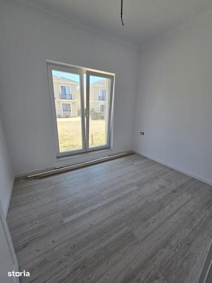 Duplex pe parter Mosnita Noua - 2