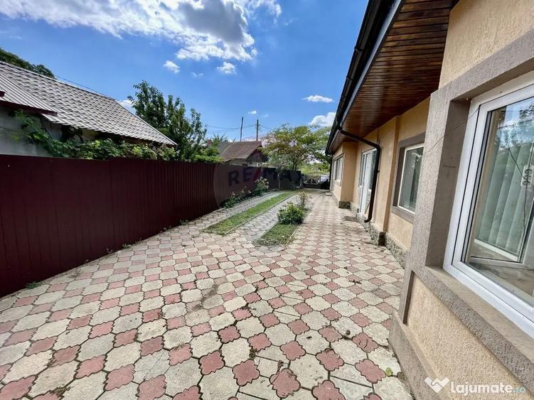Casă cu 2 camere cu Teren 2854 Mp în Țifești