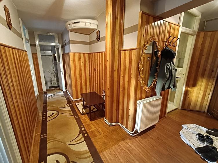 Apartament cu 4 camere decomandat în Dacia