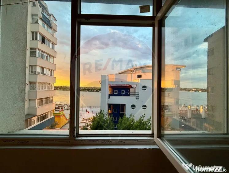 Apartament cu 2 camere decomandat în Faleză