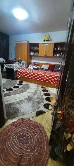 Apartament cu 2 camere decomandat în Popoveni