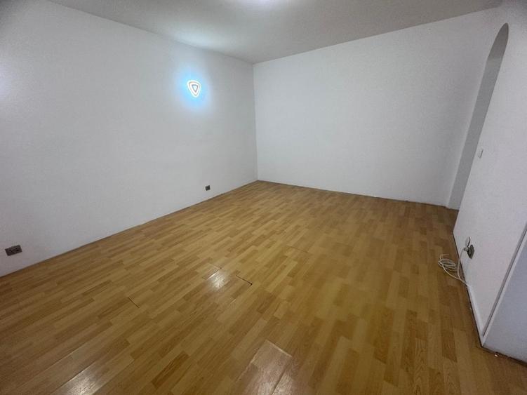 Casă individuală cu 6 camere cu Teren 170 Mp în Cotroceni