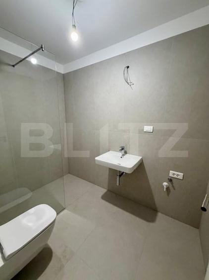 Apartament cu 3 camere semidecomandat în Semicentral