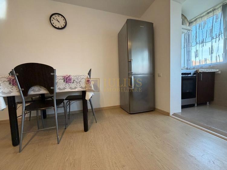 Apartament cu 3 camere semidecomandat, mobilat în Girocului